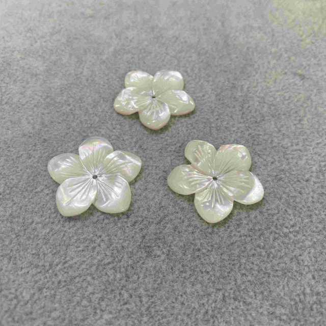 Mother of pearl carving white flower shell jewelry making parts for earring for pendant 