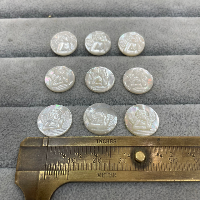 Mother of pearl pendant shell jewelry using carving image angle baby 