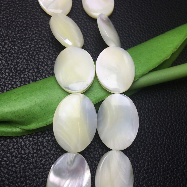 Natural Mother of pearl oval shape necklace jewelry chain design making bombe for bracelet cabochon cutting oval