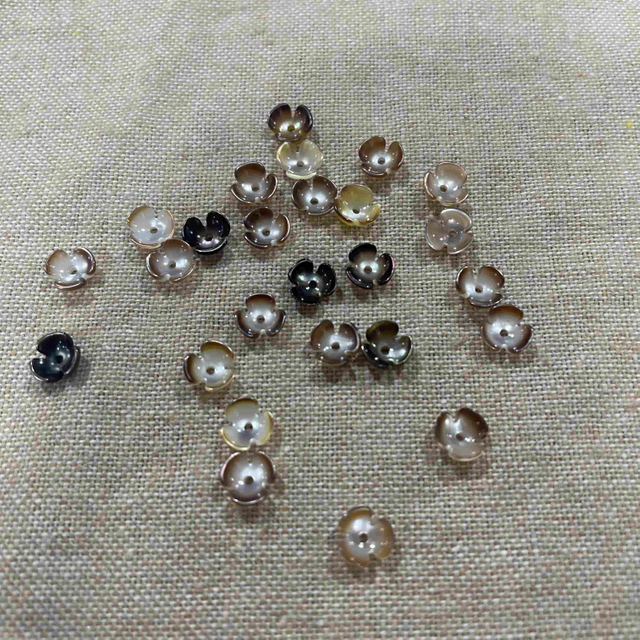 Natural Mother of pearl three clover flowers cutting shape pendant making earring small beans for DIY using parts