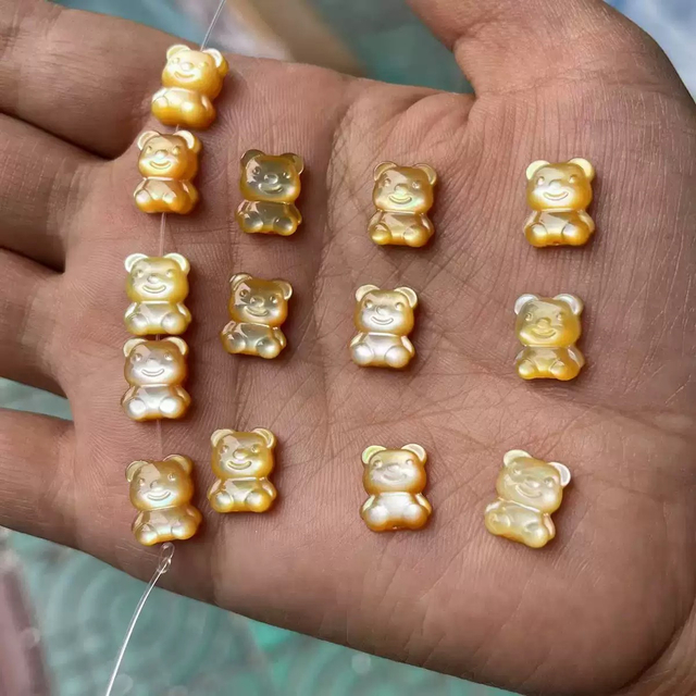 Natural Mother of pearl carving bear shape animal cutting for chain making balck bear cat shape for necklace for DIY