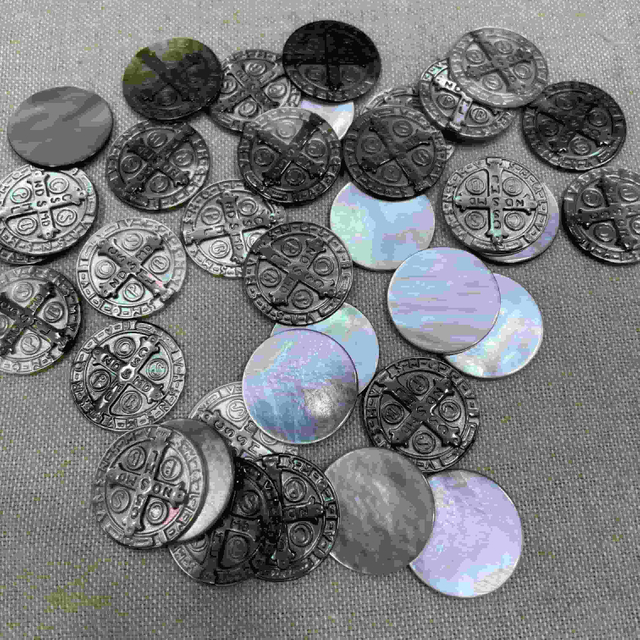 Natural Mother of cross cutting shape black shell round design carving cross icons image cameo design pendant inlay jewelry