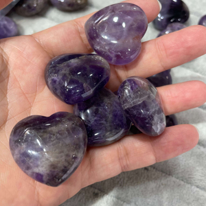 Amethyst heart shape cutting big pendant design cabochon making for jewelry display crystal heart design 