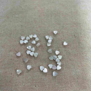 Natural Mother of pearl small heart shape cutting jewelry beads for necklace design making chain white shell small size cabochon