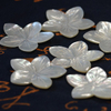 Natural Mother of pearl flower cutting for pendant white shell bracelet design jewelry making pin design necklack making design