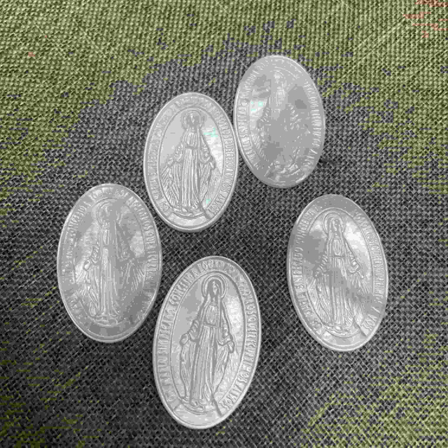 Natural Mother of pearl Virgin Maria image cutting embossment design for pendant making oval shape Mery icons 