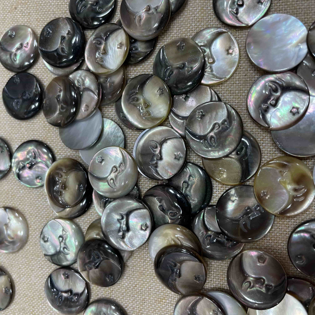 Natural Mother of pearl round shape moon design cutting jewelry making round shape black shell icons embossment design