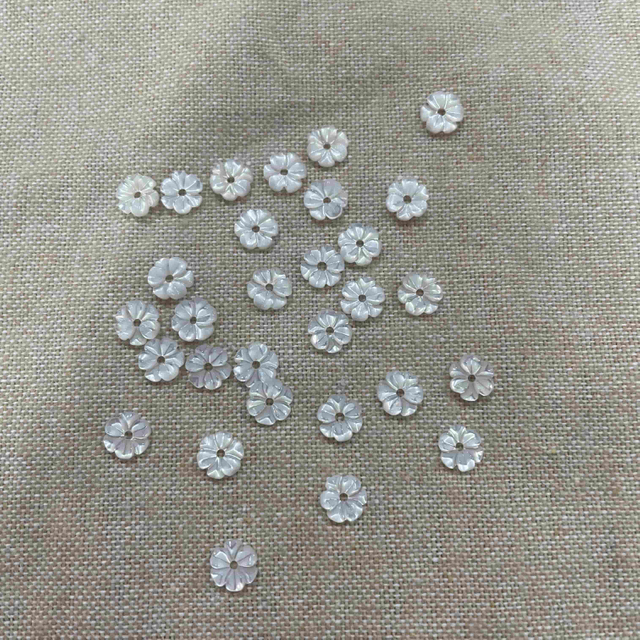 Natural Mother of pearl carving flower shape small size flower jewelry earring white flower cutting handmake carving