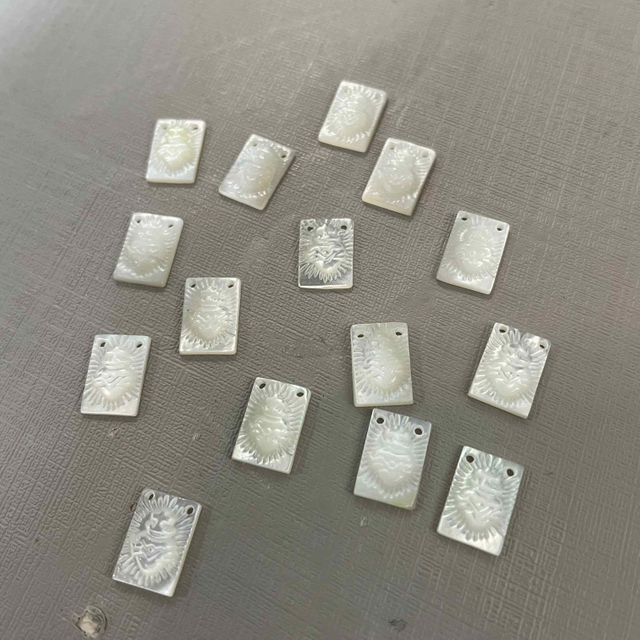 Natural Mother of pearl square shape sacred heart small parts necklace making white shell icons carving cabochon embossment