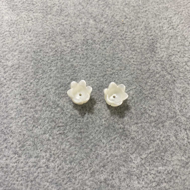 Mother of pearl carving flower white shell carving design for jewelry making parts earring pendant for handmade
