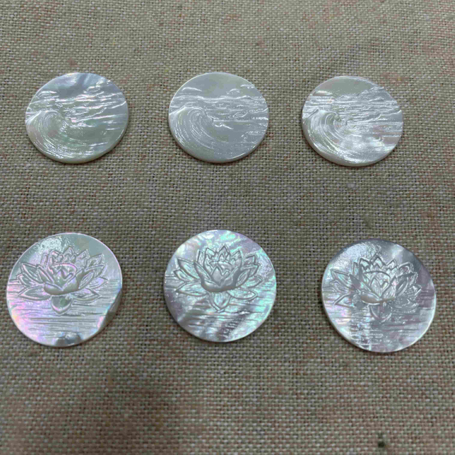 Natural Mother of pearl round shape cutting image design for jewelry making pendant icons design white shell embossment design