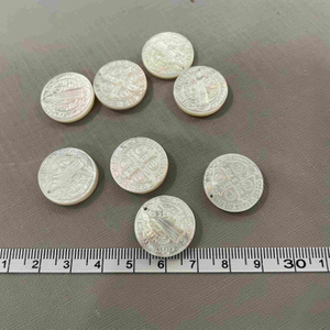 Natural Mother of pearl jesus cutting image round pendant design cross double face making embossment carving jewelry necklace