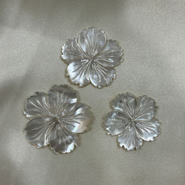 Natural Mother of pearl flower shape carving rings cabochon making white shell flower jewelry earrings for DIY design bracelet