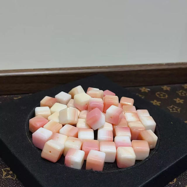 Queen conch material square shape pink color stone jewelry making pendnat cutting for chain handmade DIY using 