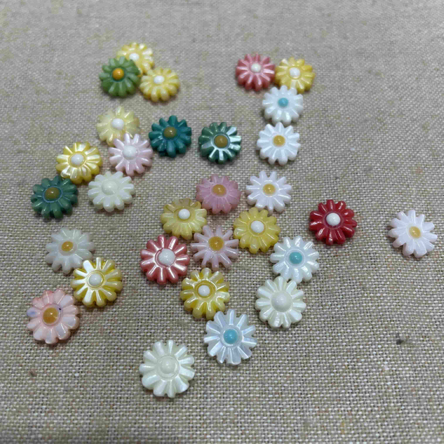 Natural Mother of pearl colorful flower cutting bracelet design making jewelry chain style small flower shape yellow color