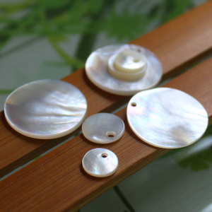 Natural Mother of pearl round shape earring design for jewelry making plain face small size pendant making white shell parts
