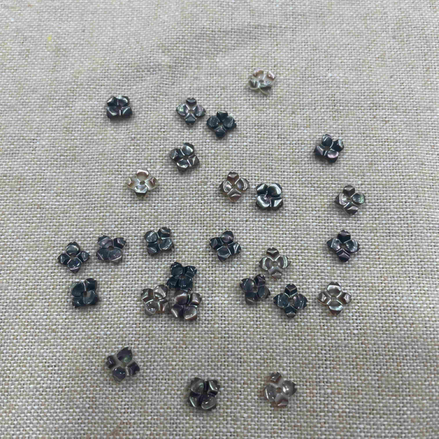 Natural Mother of pearl carving flower shape jewelry black shell earring white flower cutting handmake carving clover flower