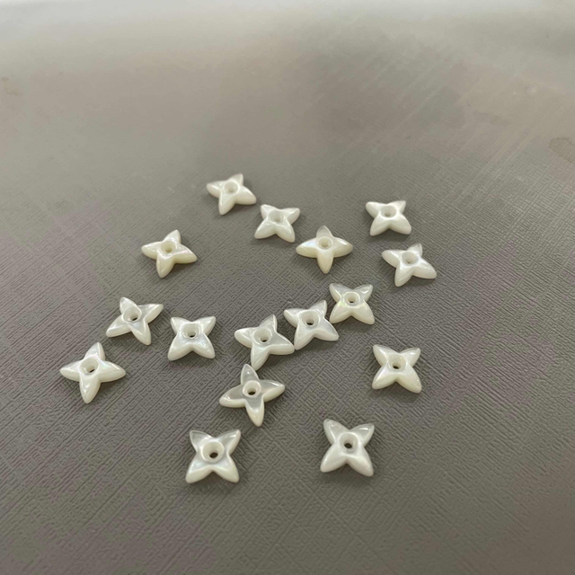 Natural Mother of pearl flower shape cutting cabochon design clover design jewelry rings making for necklace inlay design 