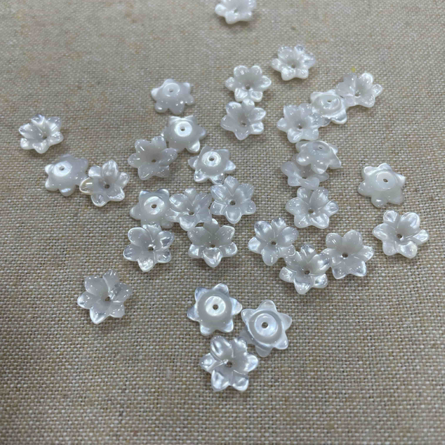 Natural Mother of pearl carving flowers lily shape cutting for jewelry making and DIY bracelet for chain using 