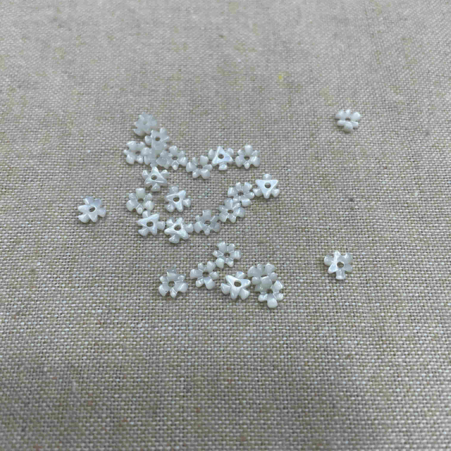 Natural Mother of pearl carving flowers small size parts liitle flower cutting for jewelry making DIY inlay design parts