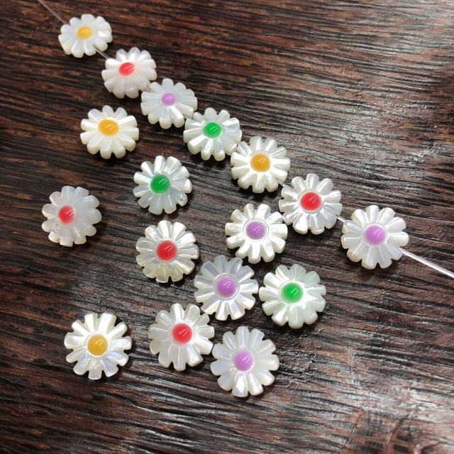 Natural Mother of pearl carving flower design for jewelry making small flower parts DIY bracelet chain using white shell