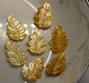 Natural Mother of pearl leaf shape carving big size pendant white shell cutting design handmakd style yellow leaf carving
