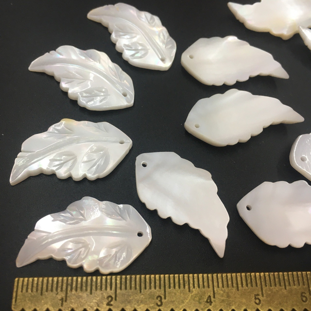 Natural Mother of pearl leaf shape carving big size leaf for pendant making white shell face cutting pendant design cabochon