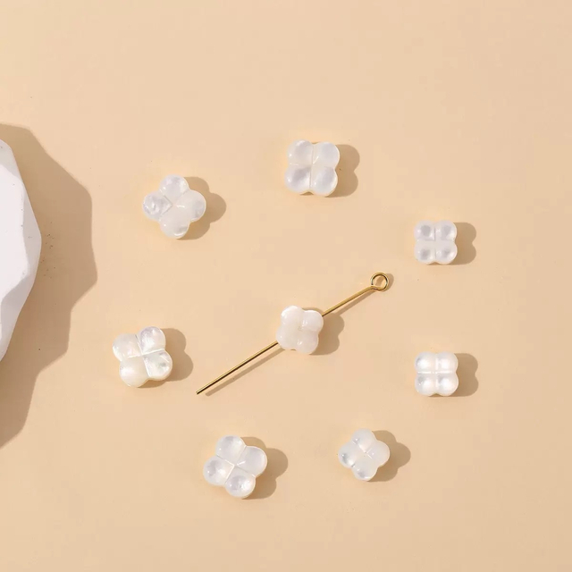 Natural Mother of pearl carving flower shape clover cutting double face carving for jewelry necklace making chain and earring