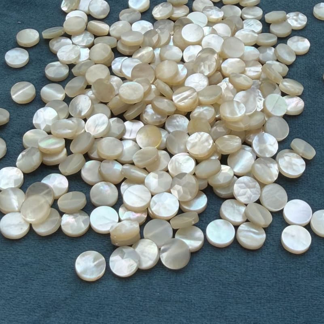 Natural Mother of pearl small beans cutting cabochon shape for women jewelry earrings design bombe face double carving 