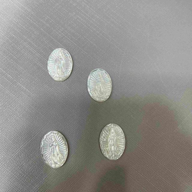 Natural Mother of pearl oval shape guadalupe cutting pendant making embossment icons shape small parts for women necklace