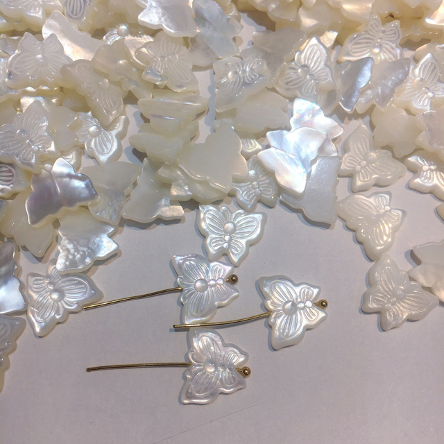 Natural Mother of pearl butterfly shape cutting for necklace design women jewelry fashion white color small beans bracelet design