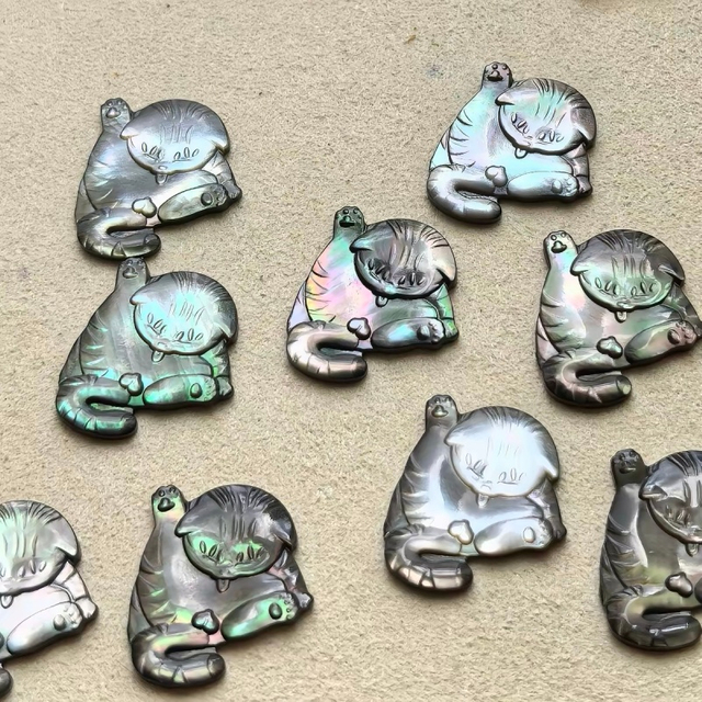 Natural Mother of pearl cat shape image cutting for women jewelry pendant making bigger size embossment carving cabochon design