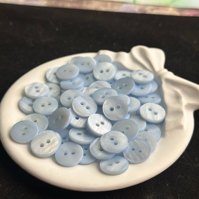 Natural Mother of pearl button shape cutting for cloth making small beans cabochon design jewelry parts blue color round disco 