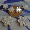 Natural Mother of pearl small beans flower shape design for girl bracelet making DIY double face cutting pretty things necklace design