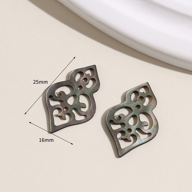 Natural Mother of pearl hollow design for earring design women jewelry DIY making pendant design image oval cabochon small beans 