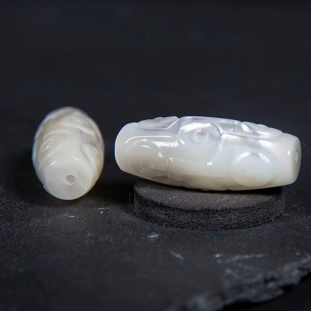 Natural Mother of pearl small beans for man jewelry making bigger pendant oval shape face cutting white shell cabochon image design 