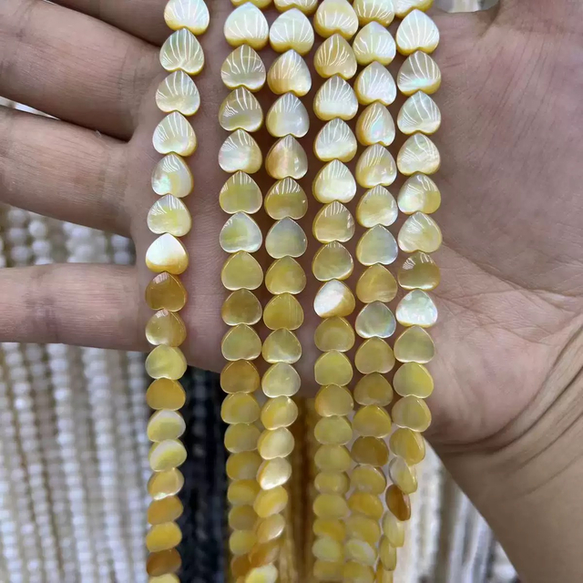 Natural Mother of pearl heart shape chain design cabochon for women jewelry making white shell small size beads necklace 