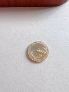 Natural Mother of pearl zodiac design cutting yellow shell for women pendant jewelry fashion image cabochon shape embossment 